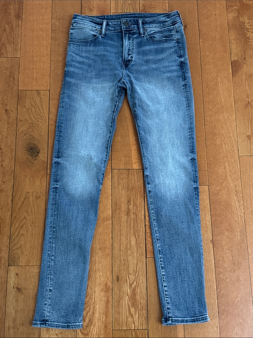 American Eagle mens Airflex + slim straight distressed jeans 30x34.
